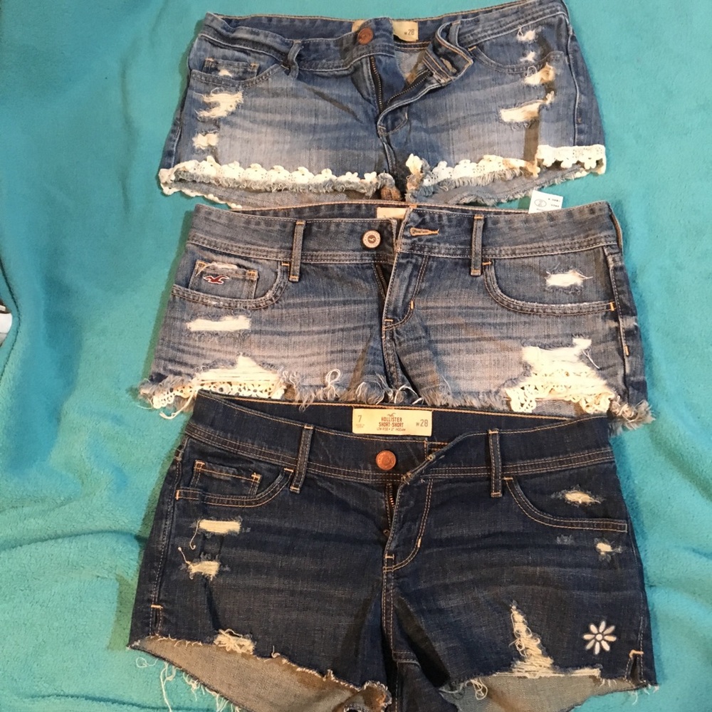 3 pairs hollister shorts. All size 7!